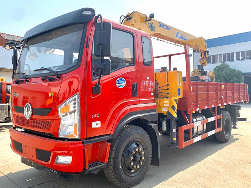 Market Update: How much does the Dongfeng 5-ton crane truck cost?